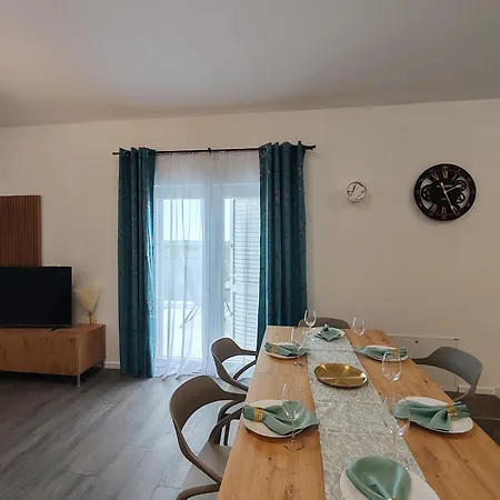 Apartment Sara *