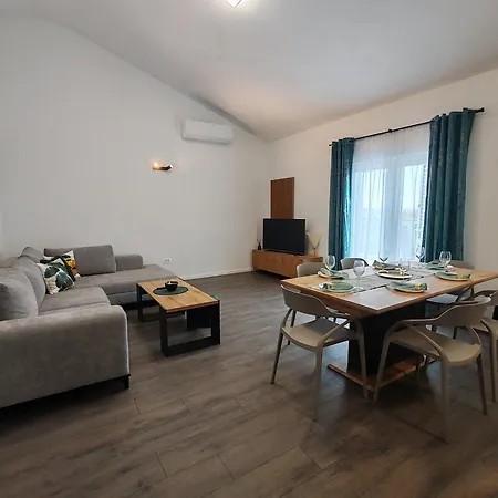 Sara Apartment Vrsi