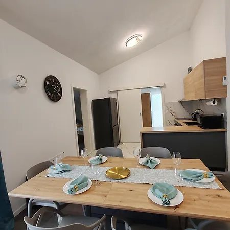 Apartment Sara