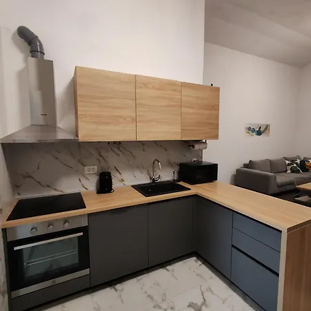 Sara Apartment *