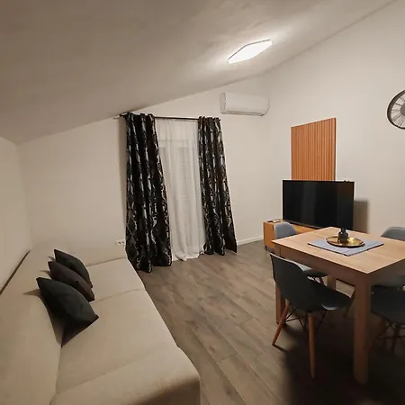 Apartment Sara *