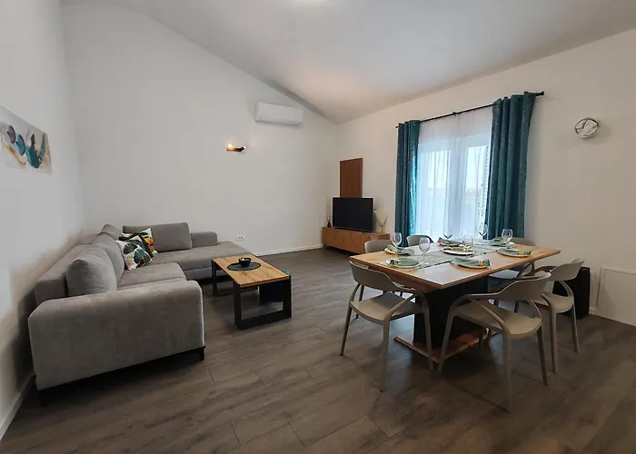 Sara Апартаменты Врси