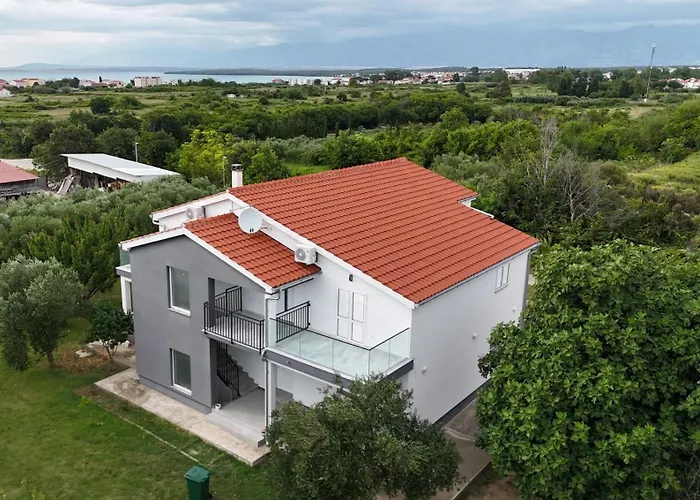 Апартаменты Sara *